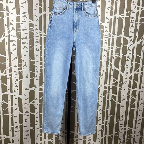 Divided H&M Ultra High Rise Straight Jeans 0 - Picture 1 of 10